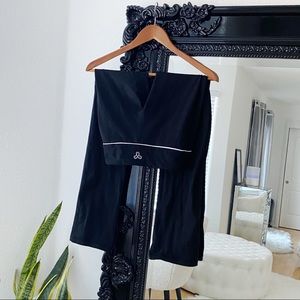 Aritzia Tna Kinesis Flare Yoga Pants 